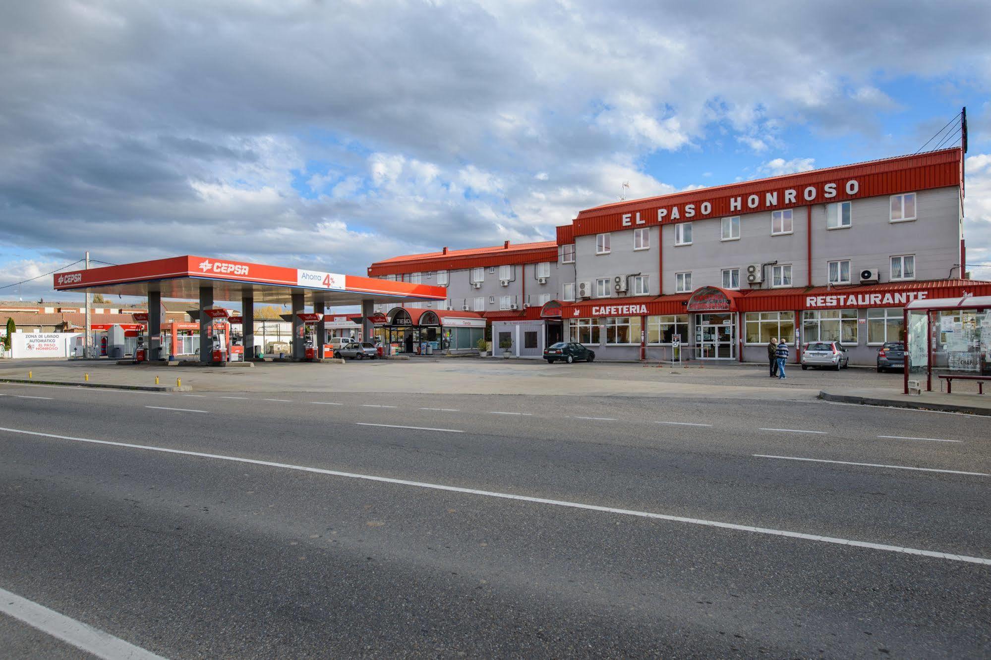 Hotel El Paso Honroso Hospital de Órbigo Exteriér fotografie