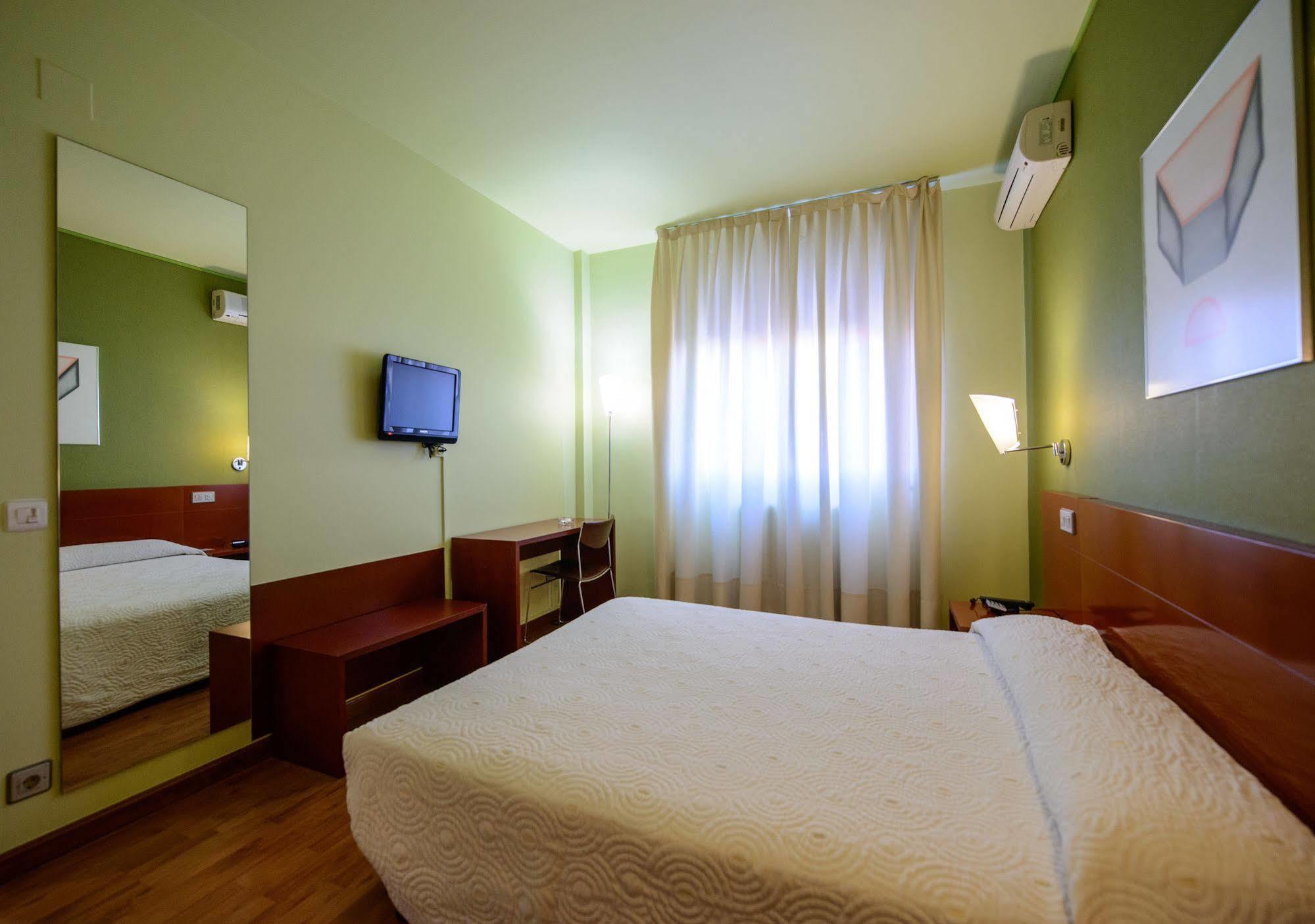 Hotel El Paso Honroso Hospital de Órbigo Exteriér fotografie