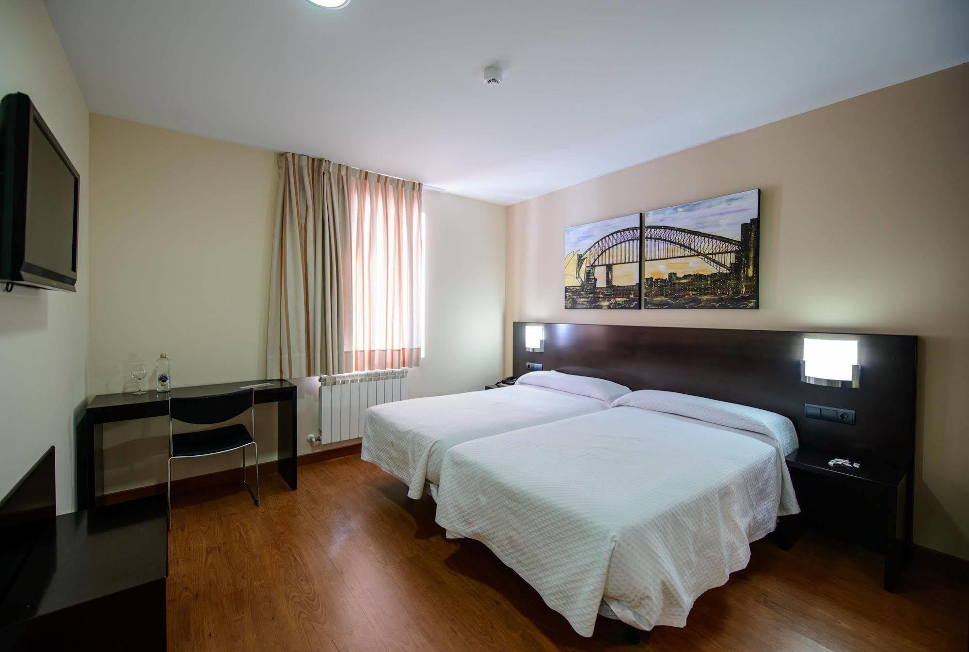Hotel El Paso Honroso Hospital de Órbigo Exteriér fotografie