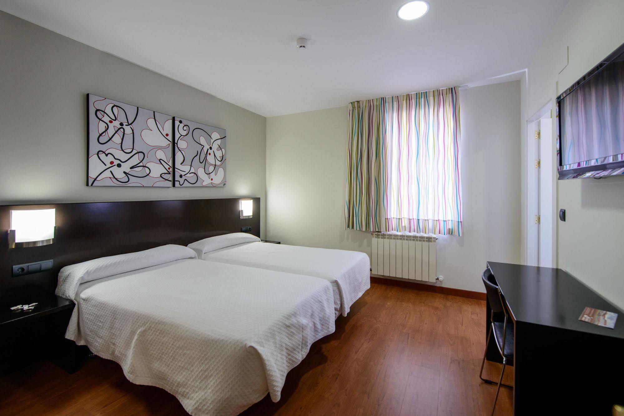 Hotel El Paso Honroso Hospital de Órbigo Exteriér fotografie